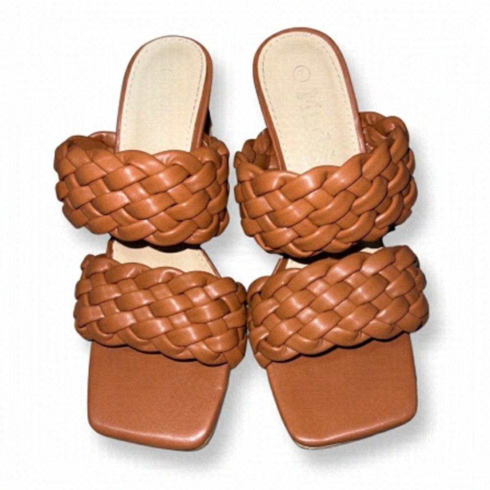 MUDD Woman’s Brown Braided High Heeled Sandals Size 7